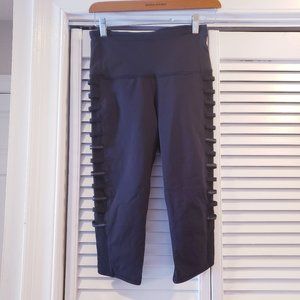 Lululemon crops, black, size 4